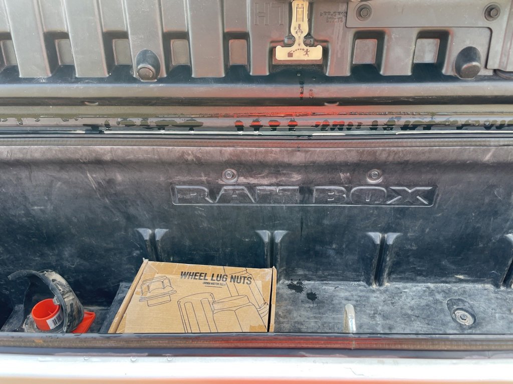 Used 2018 RAM 2500 Tradesman w/ Chrome Appearance Group image 13