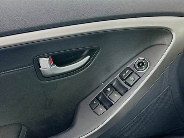 Used 2013 Hyundai Elantra GT w/ Style Pkg FWD image 17