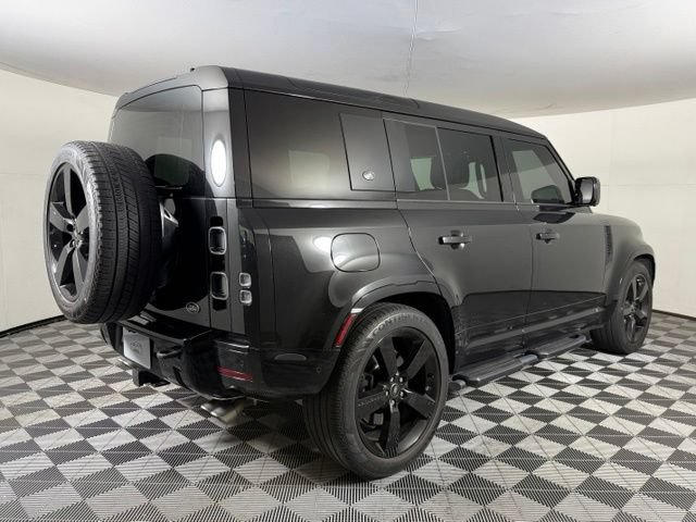 Used 2023 Land Rover Defender 110 V8 AWD/4WD image 7