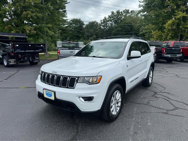 Used 2021 Jeep Grand Cherokee Laredo AWD/4WD image 1