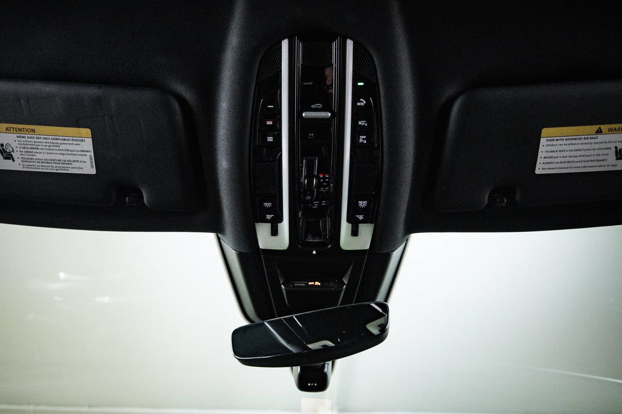 Certified 2023 Porsche Cayenne Platinum Edition AWD/4WD image 20