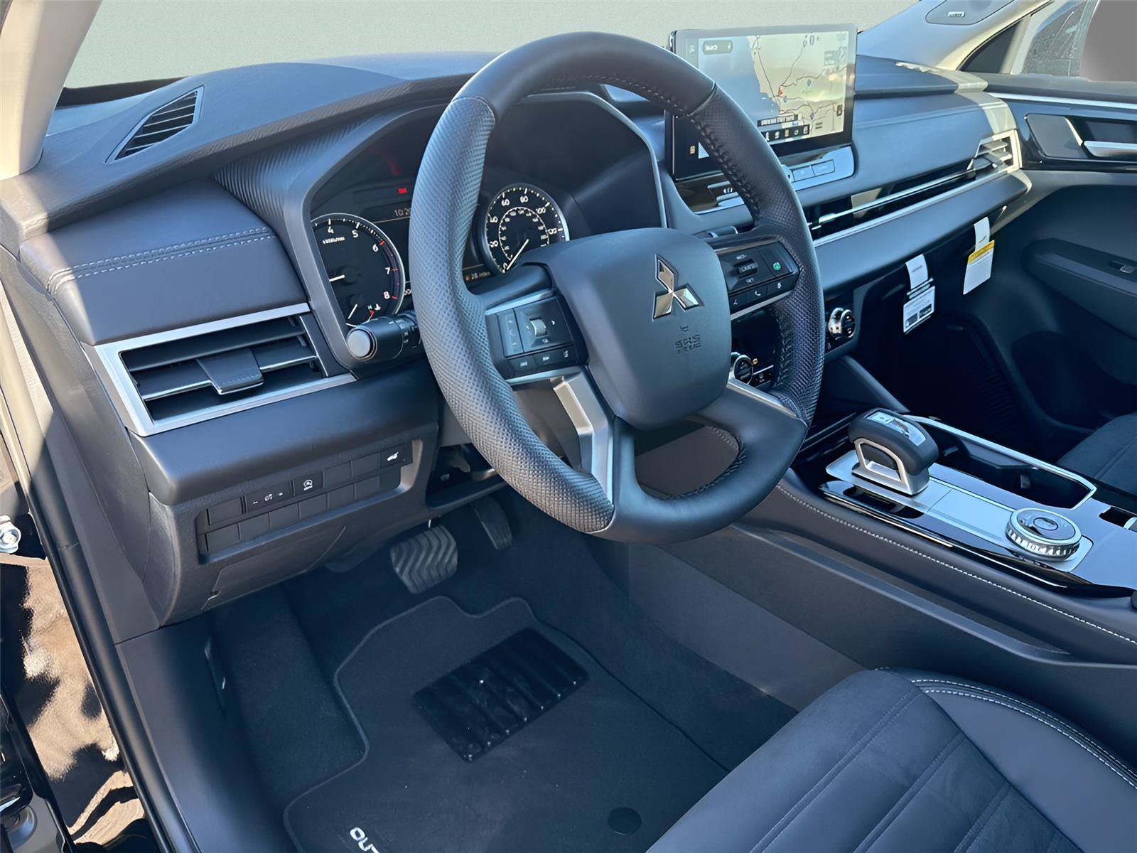 New 2026 Mitsubishi Outlander SE FWD image 21