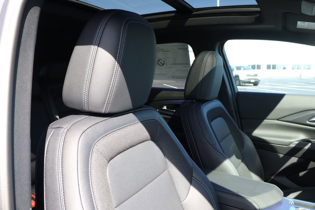 New 2026 Chevrolet Equinox EV LT image 40