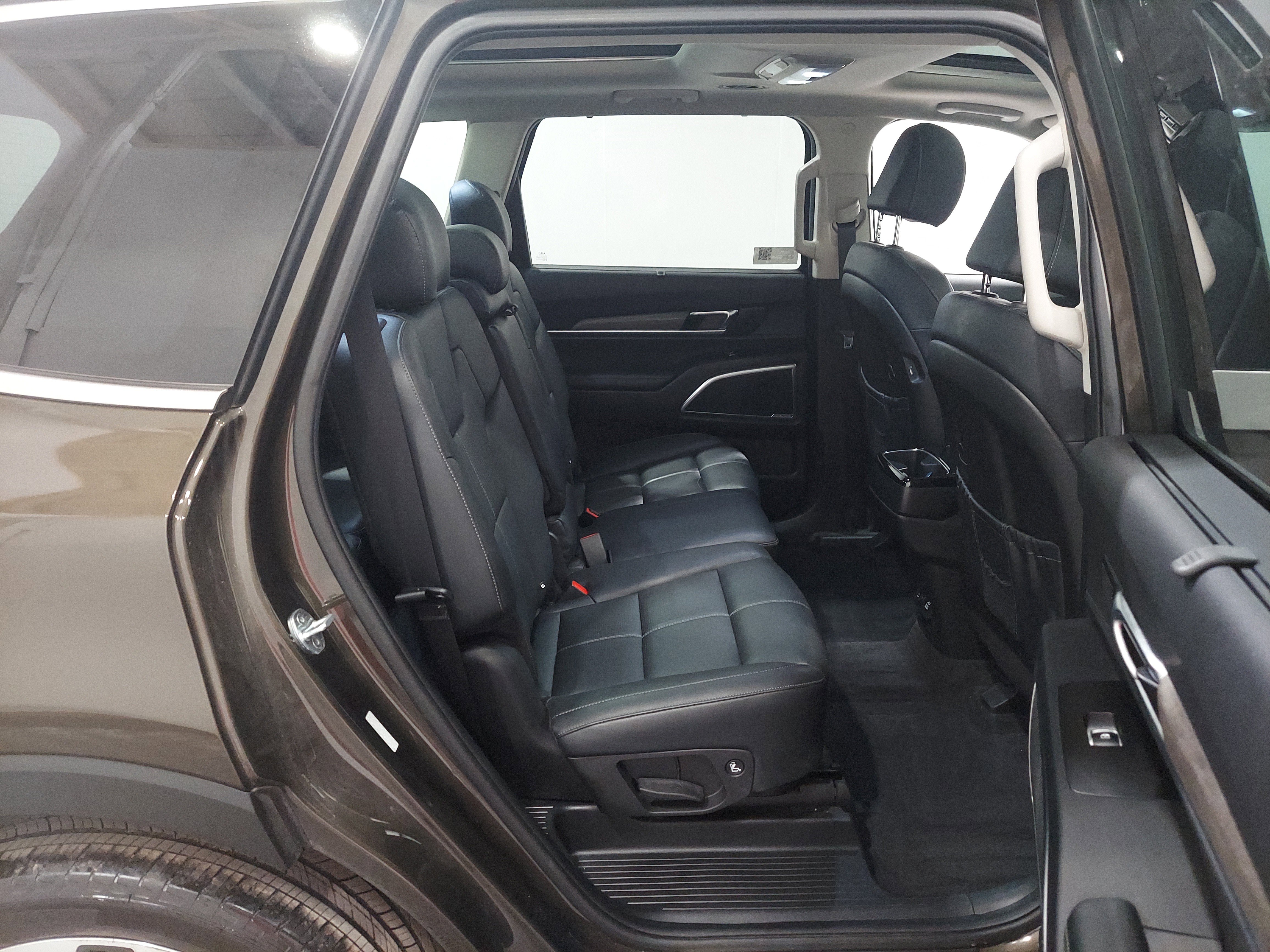 Used 2022 Kia Telluride SX image 18