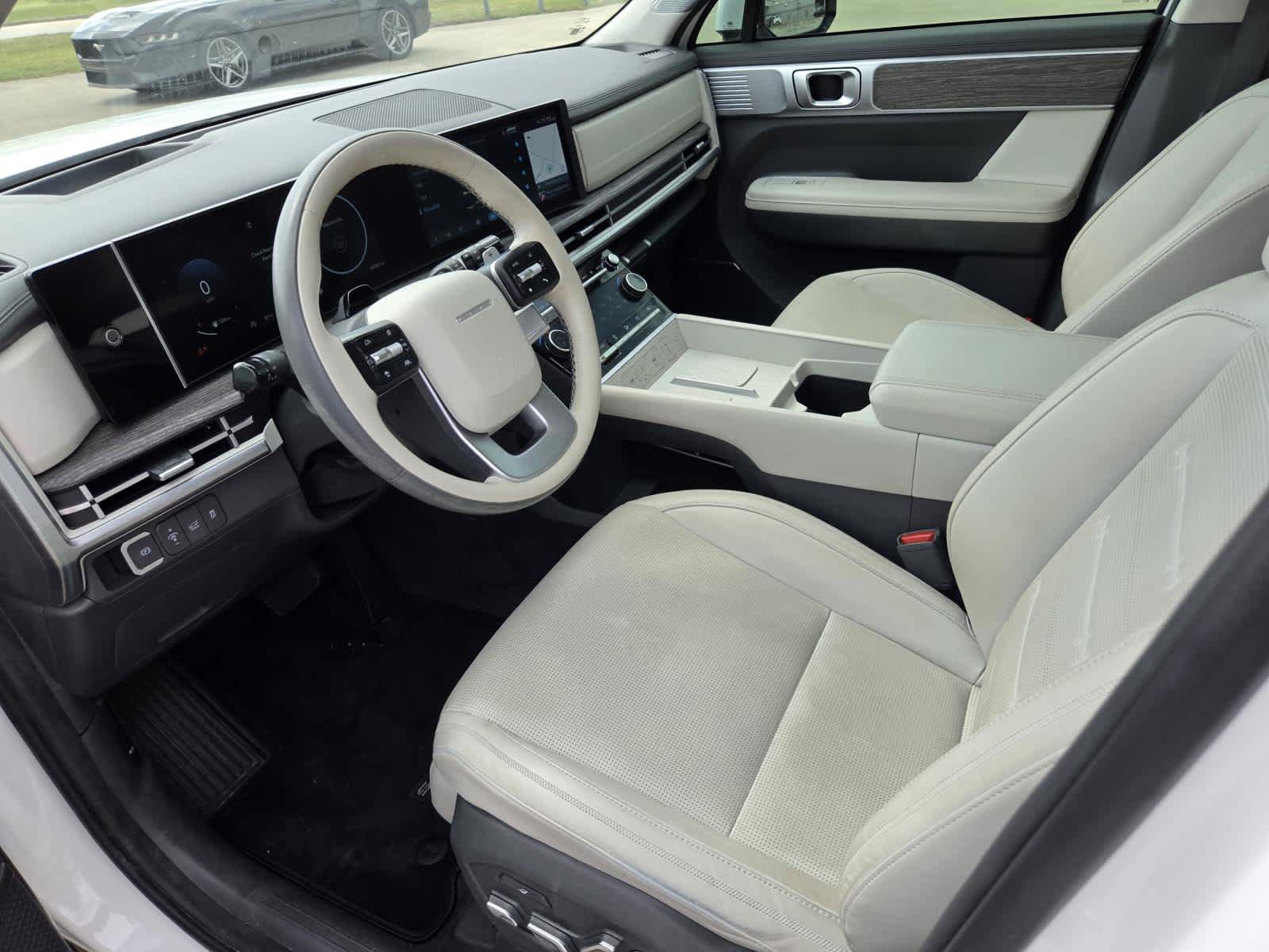 Used 2024 Hyundai Santa Fe Calligraphy FWD image 15