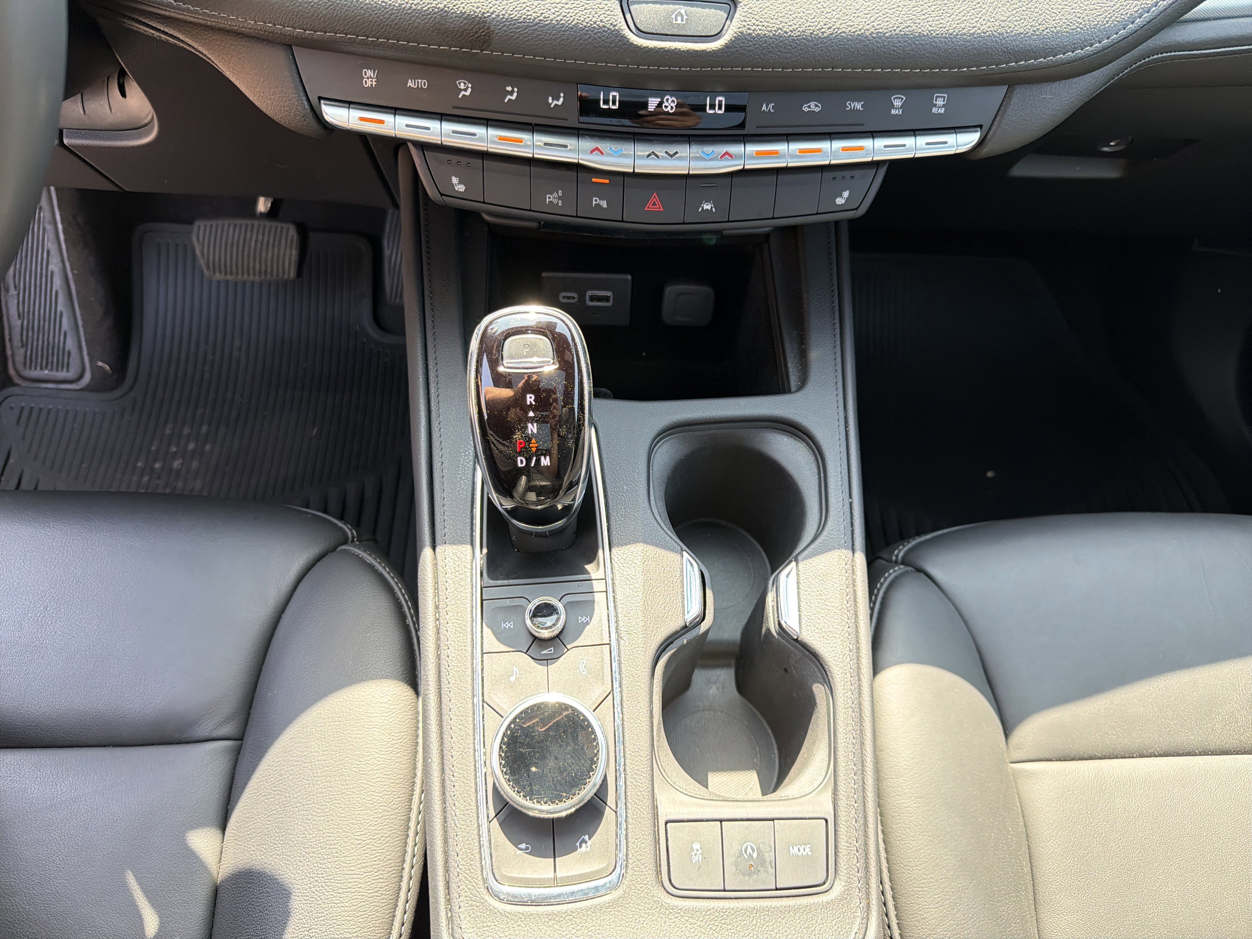 Used 2023 Cadillac XT4 Premium Luxury w/ Enhanced Visibility Package image 32