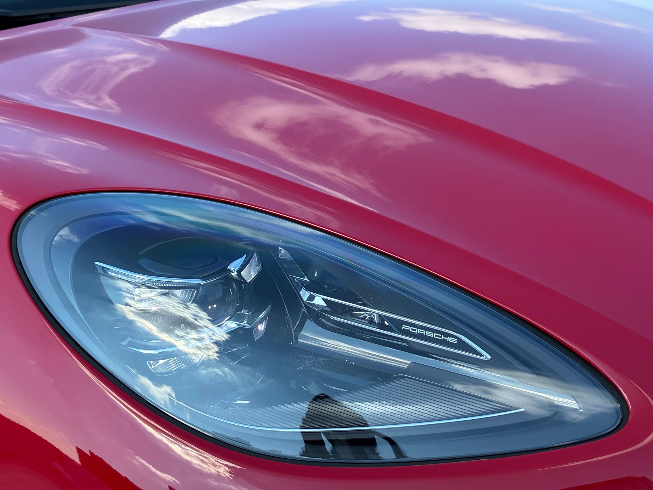 Certified 2023 Porsche Macan S image 11