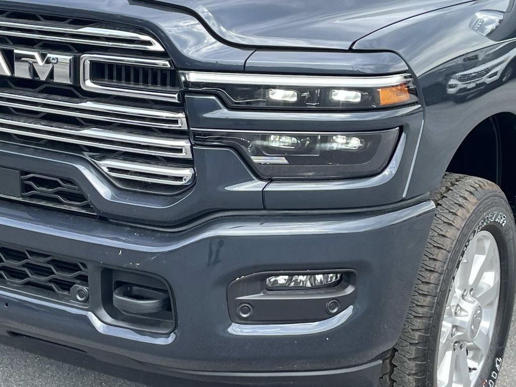 New 2026 RAM 2500 Laramie AWD/4WD image 10