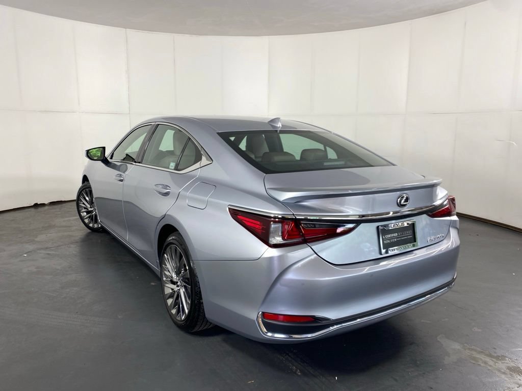 Used 2025 Lexus ES 300h w/ Accessory Package (Z1) FWD image 9