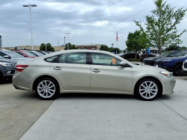 Used 2014 Toyota Avalon Limited FWD image 4