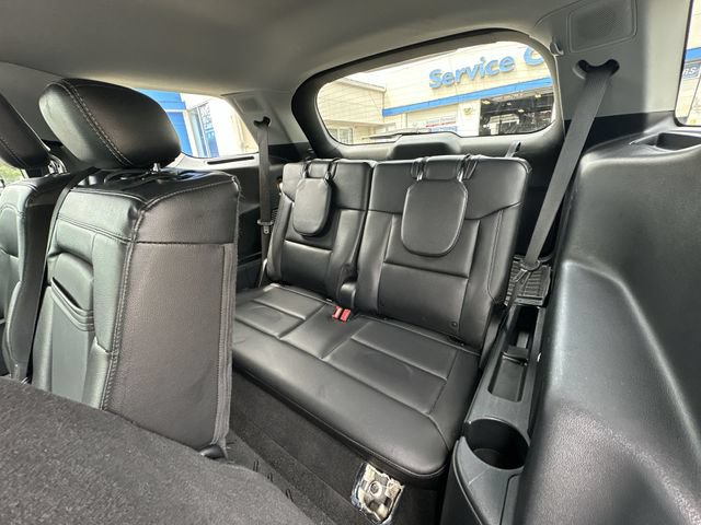 Used 2023 Ford Explorer Limited AWD/4WD image 27