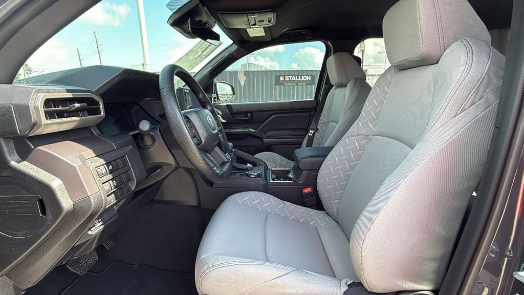 Used 2026 Toyota Tacoma SR5 AWD/4WD image 12