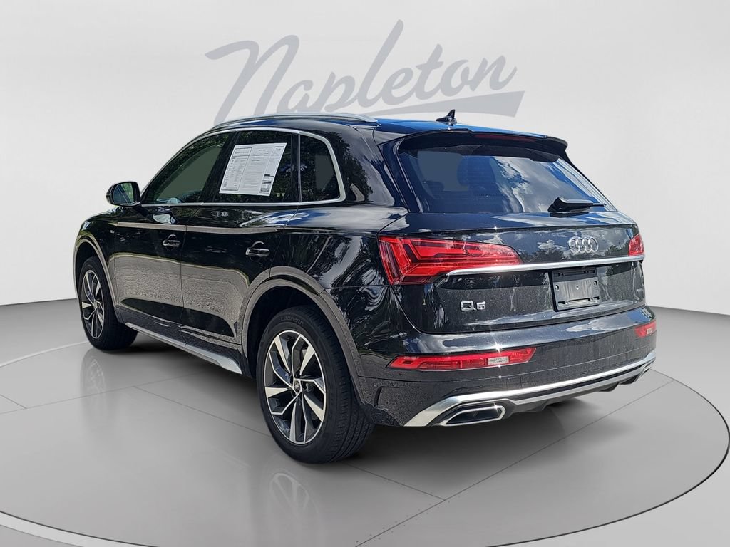 Used 2022 Audi Q5 2.0T Premium w/ Convenience Package AWD/4WD image 3