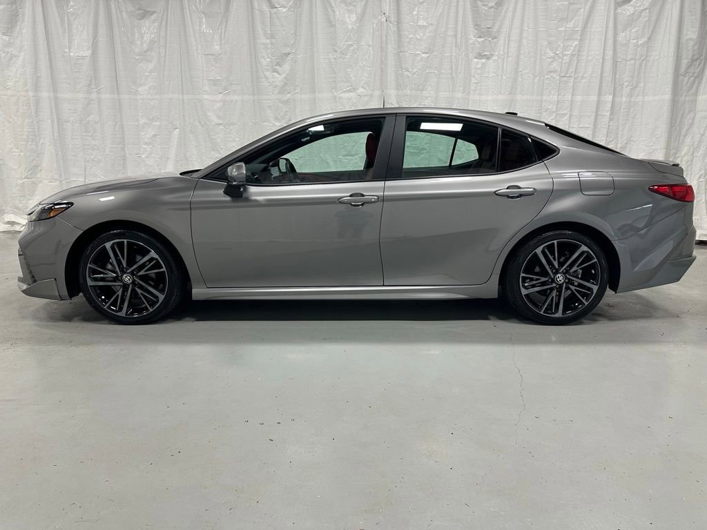 Used 2026 Toyota Camry XSE FWD image 4