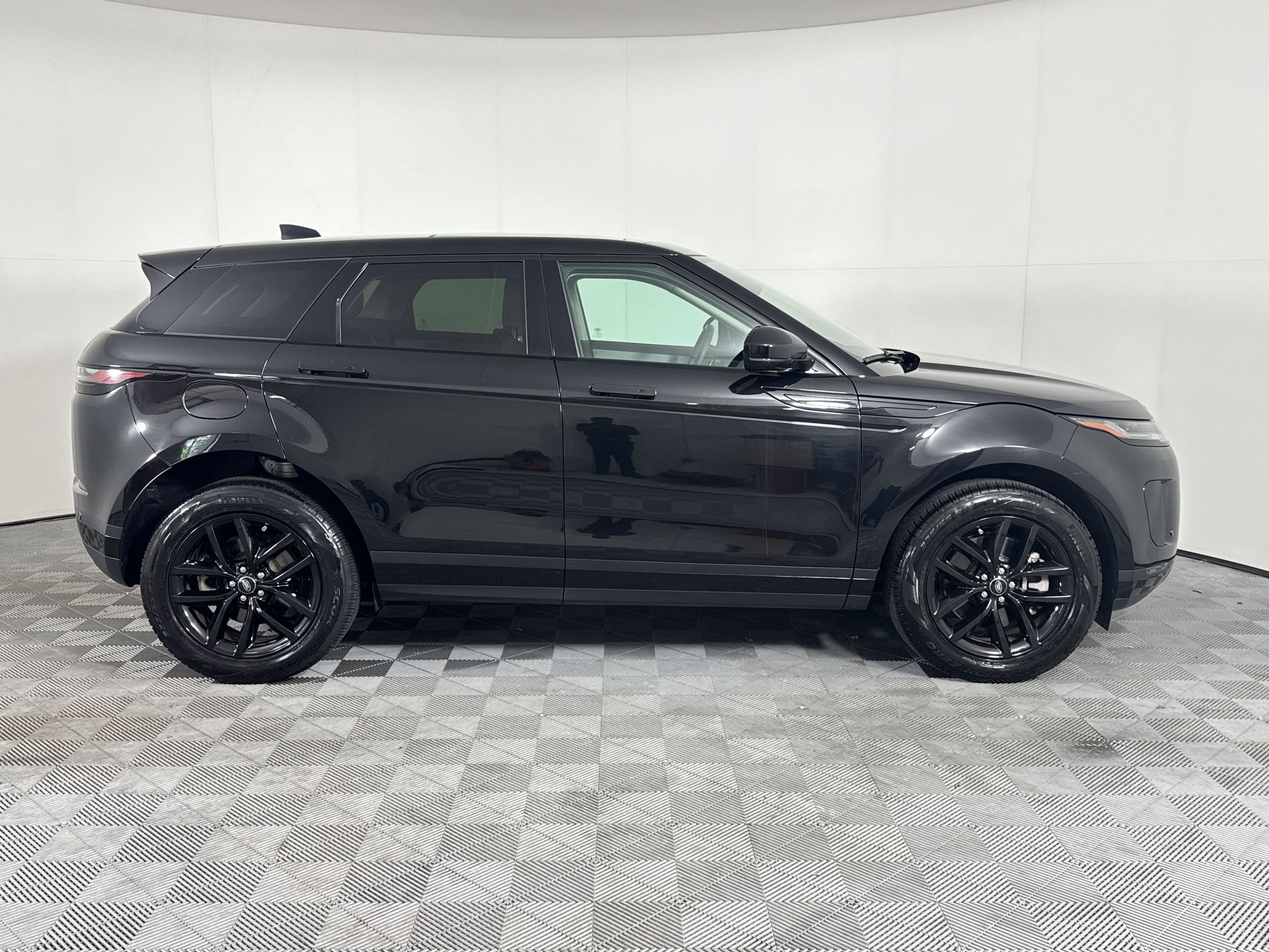 Certified 2024 Land Rover Range Rover Evoque S AWD/4WD image 7