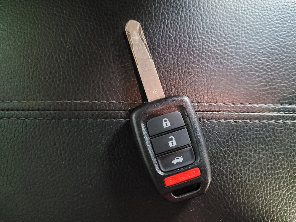 Used 2017 Honda Accord Sport image 32