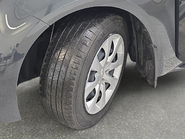 Used 2023 Toyota Corolla LE FWD image 28