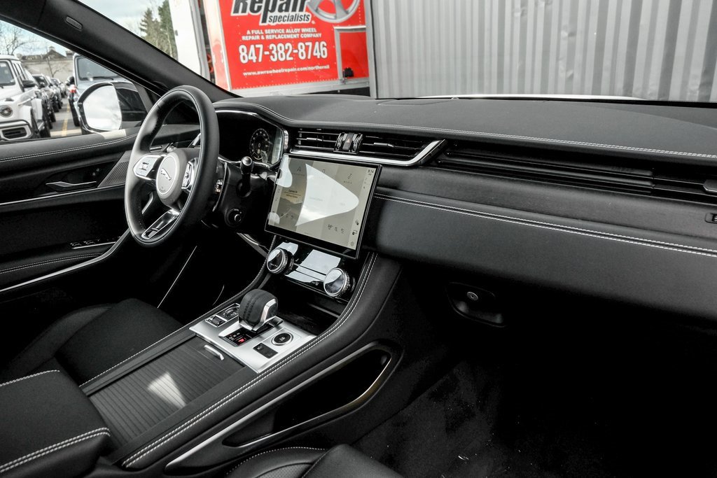 New 2026 Jaguar F-PACE R-Dynamic S image 21