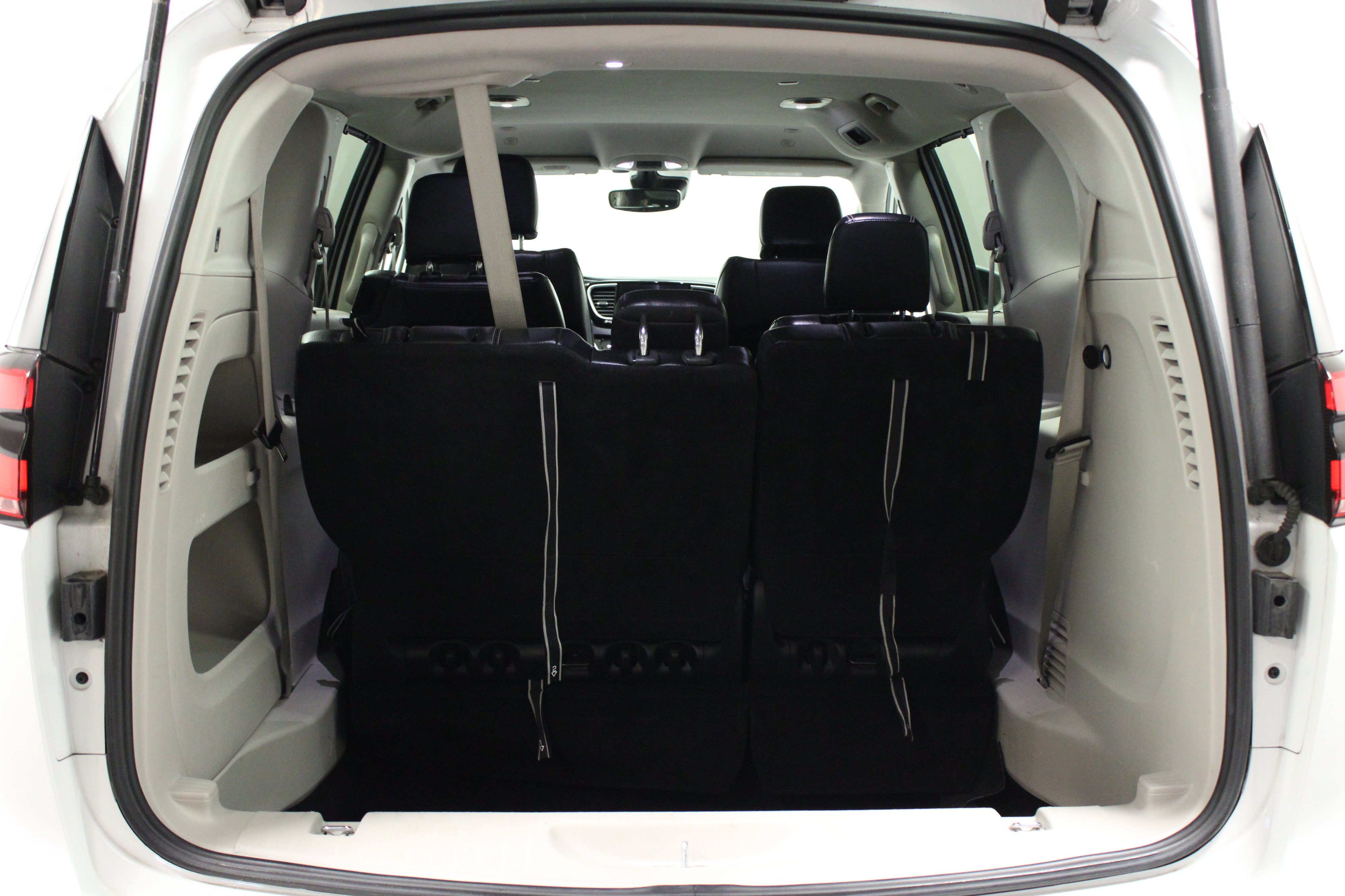 Used 2022 Chrysler Pacifica Touring-L FWD image 15