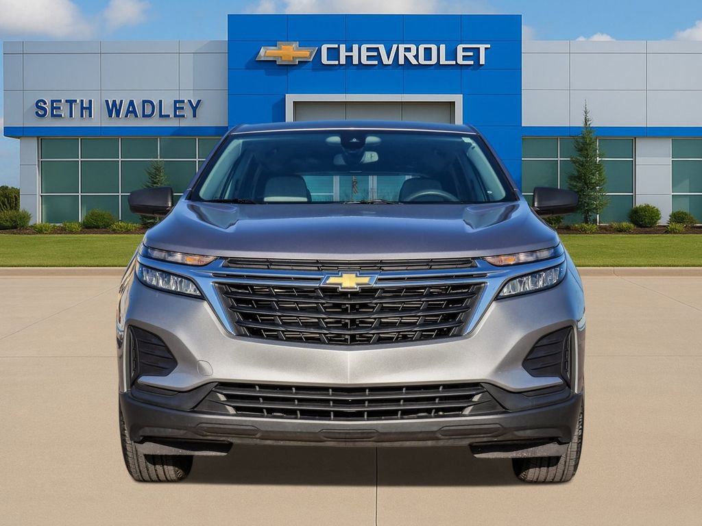 Used 2024 Chevrolet Equinox LS w/ Driver Confidence II Package image 2