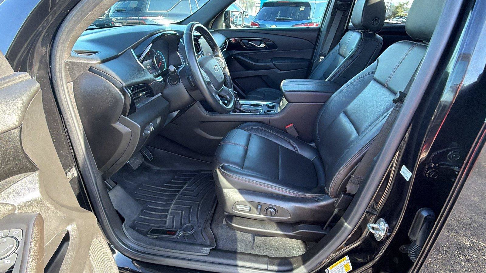 Used 2022 Chevrolet Traverse RS AWD/4WD image 17