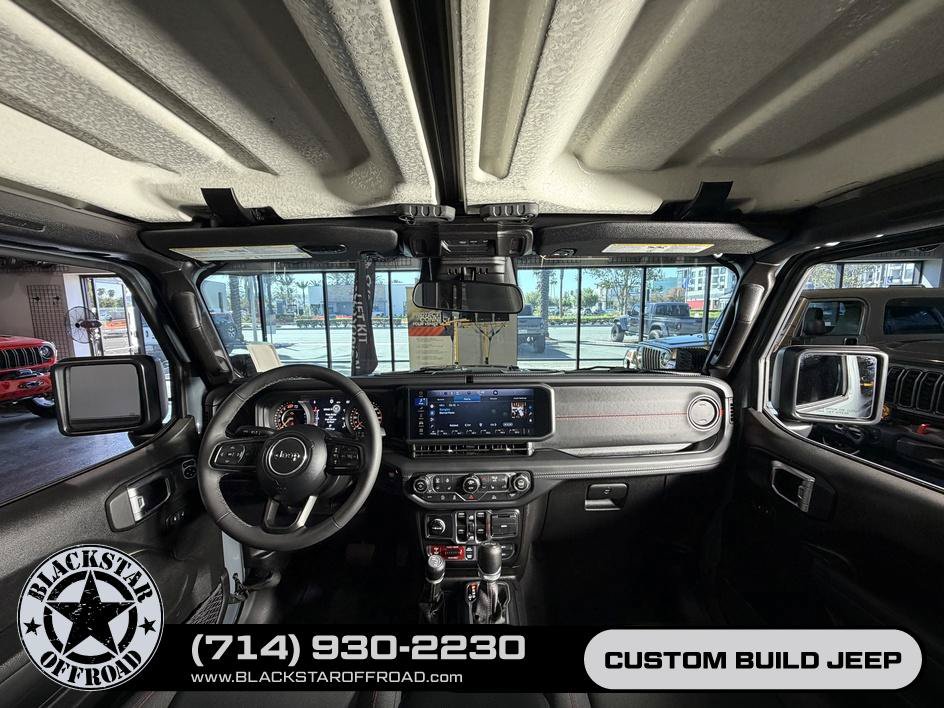 Used 2025 Jeep Wrangler Unlimited Rubicon w/ Convenience Group AWD/4WD image 19
