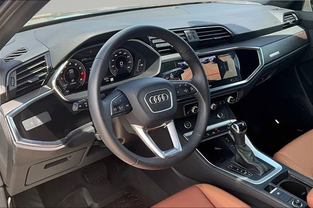 Used 2025 Audi Q3 2.0T Premium Plus w/ Premium Plus Package AWD/4WD image 13