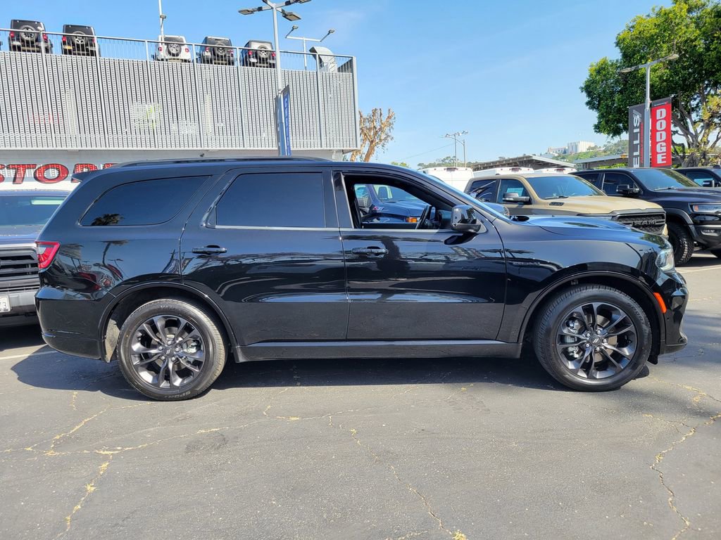 Used 2023 Dodge Durango R/T w/ Blacktop Package RWD image 32