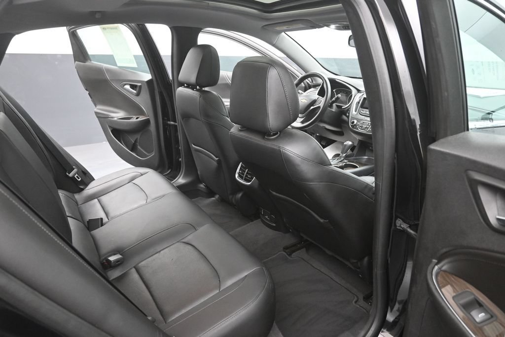 Used 2016 Chevrolet Malibu Premier FWD image 22