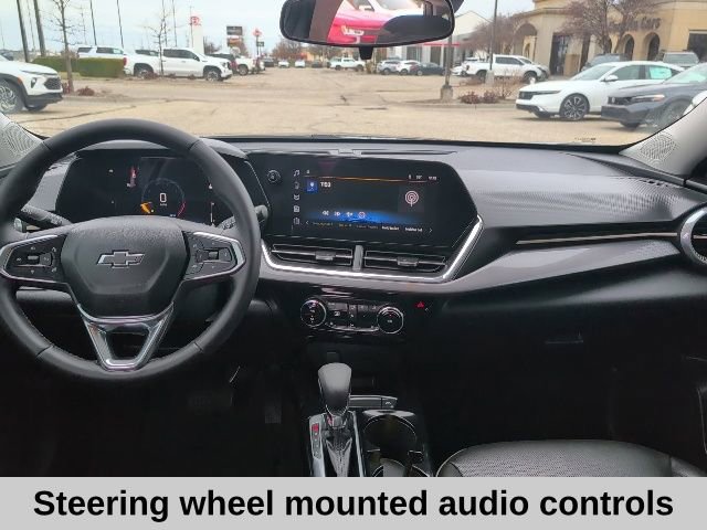 Used 2025 Chevrolet Trax ACTIV w/ Sunroof Package image 4