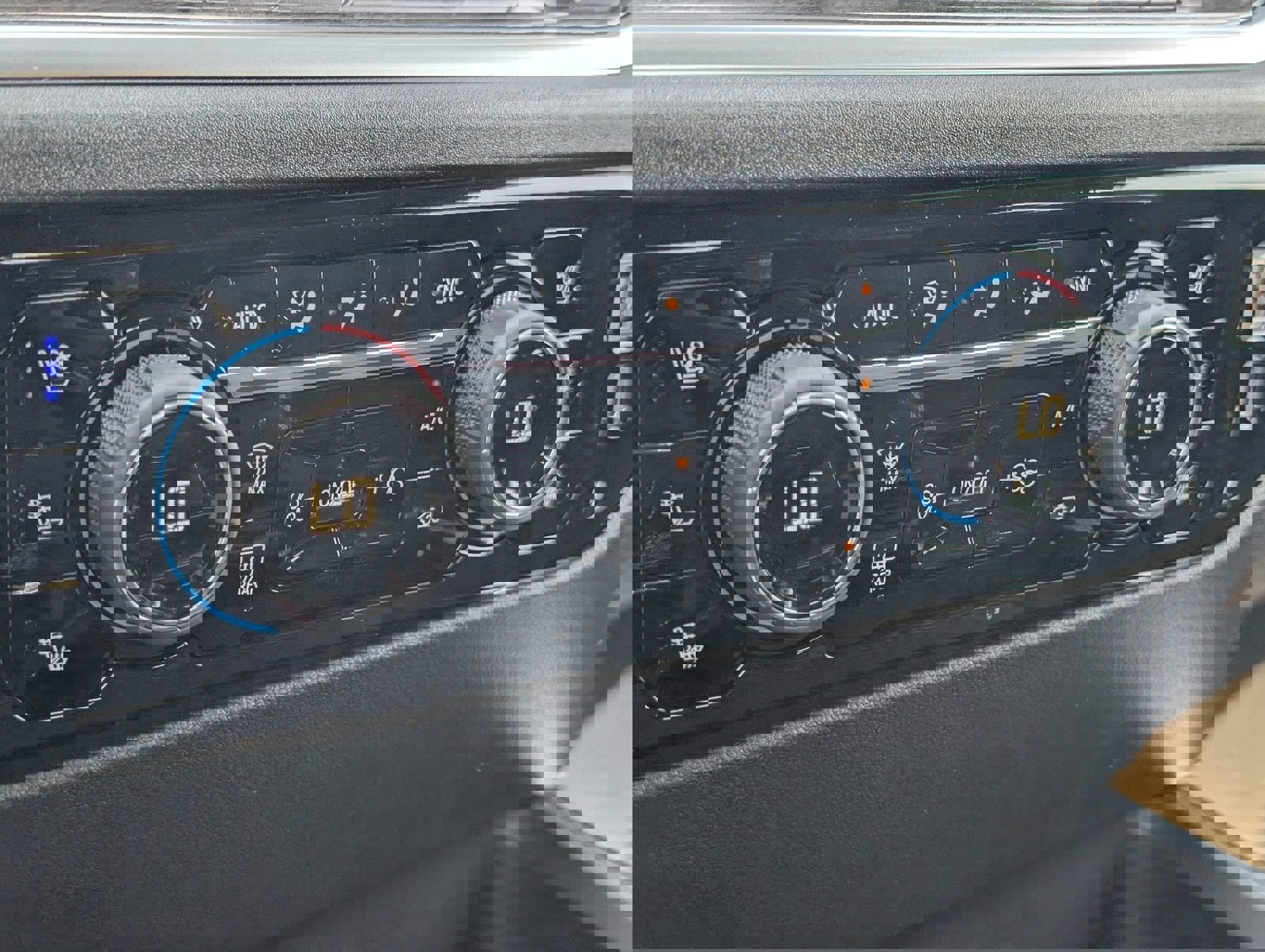 New 2026 Chevrolet Silverado 2500 LTZ w/ LTZ Premium Package image 22