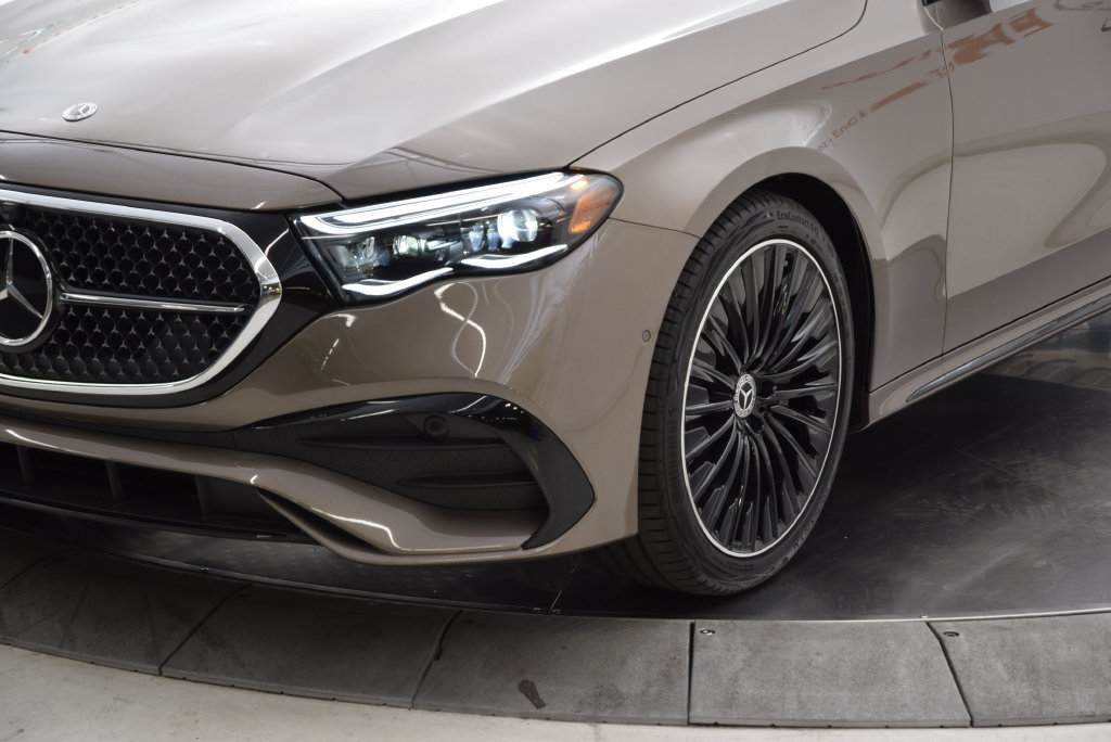 New 2026 Mercedes-Benz E 450 4MATIC Sedan image 11