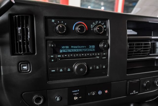 Used 2017 Chevrolet Express 3500 LT w/ LT Preferred Equipment Group RWD image 26