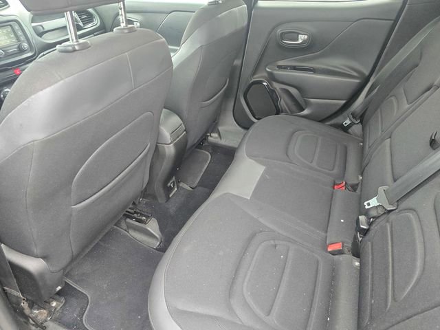 Used 2016 Jeep Renegade Latitude image 12