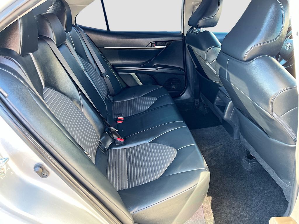 Used 2022 Toyota Camry SE w/ Carpet Mat Package (TMS) image 24