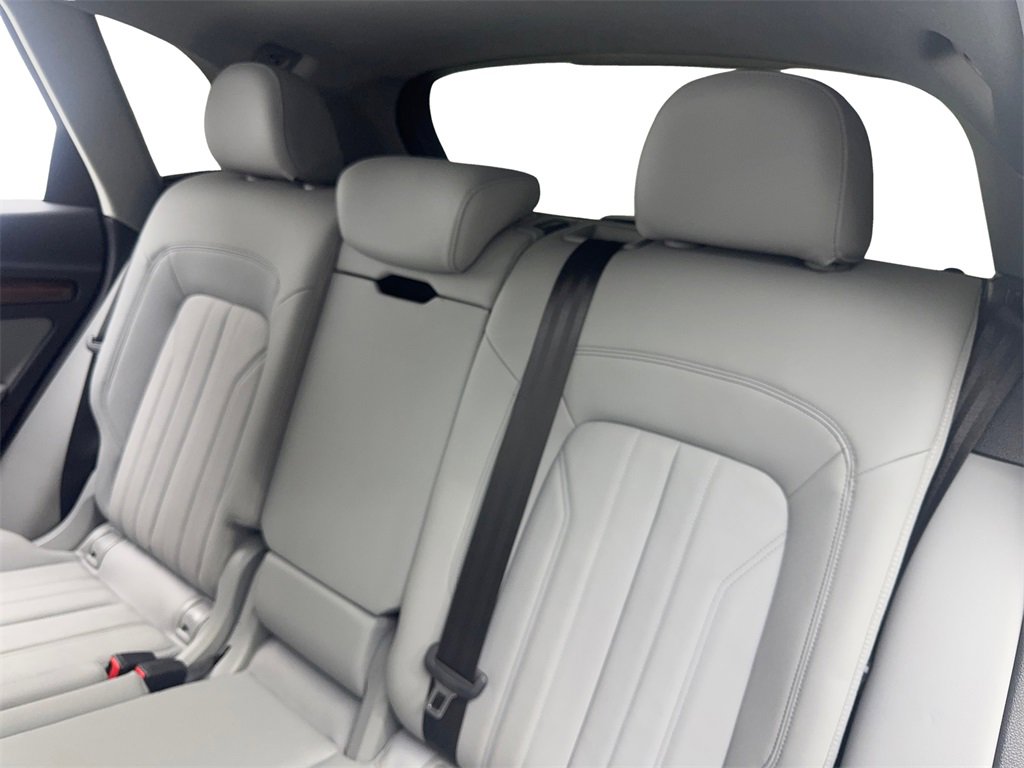 Used 2022 Audi Q5 2.0T Premium w/ Convenience Package image 35