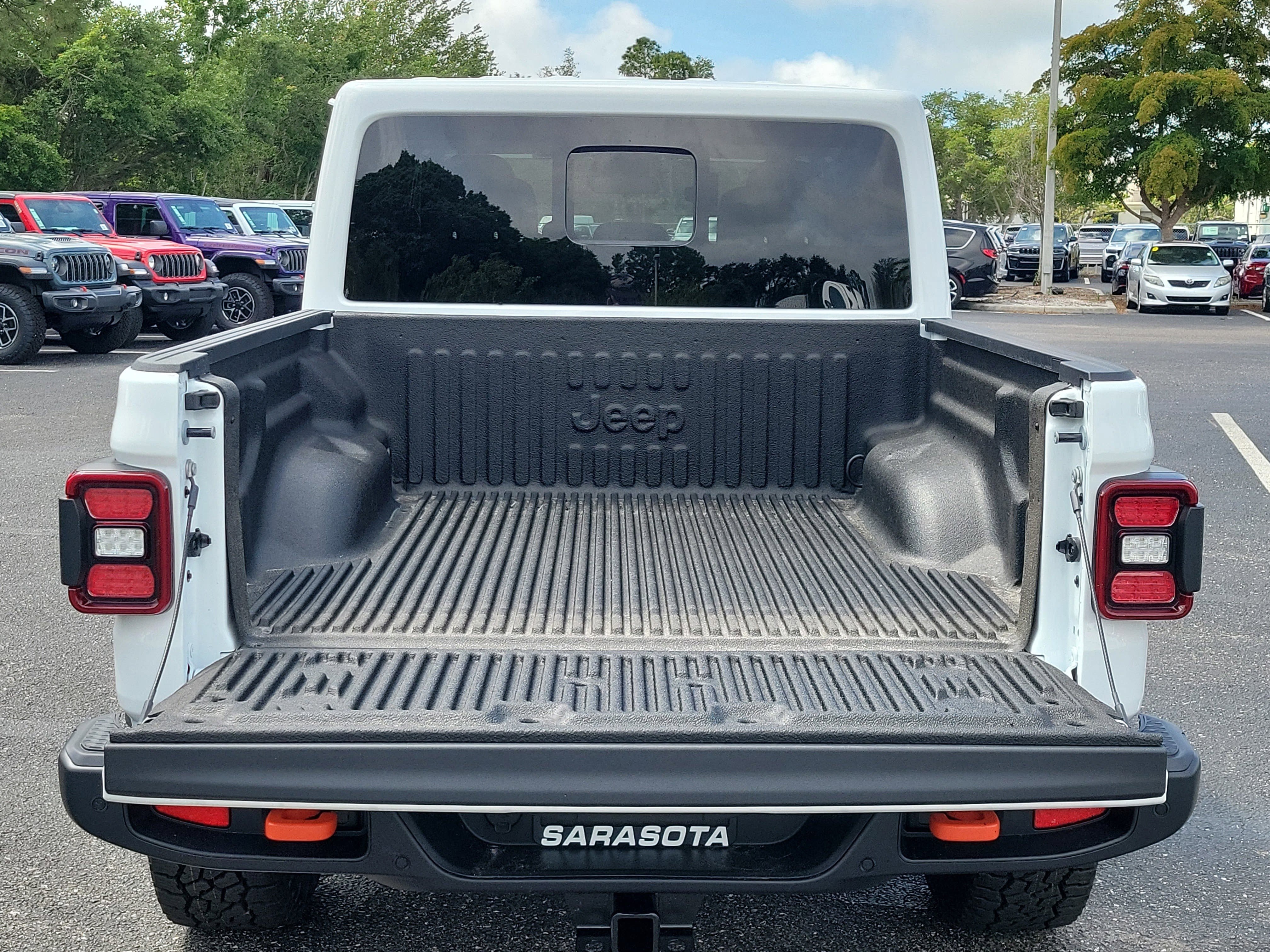 New 2026 Jeep Gladiator Mojave AWD/4WD image 10