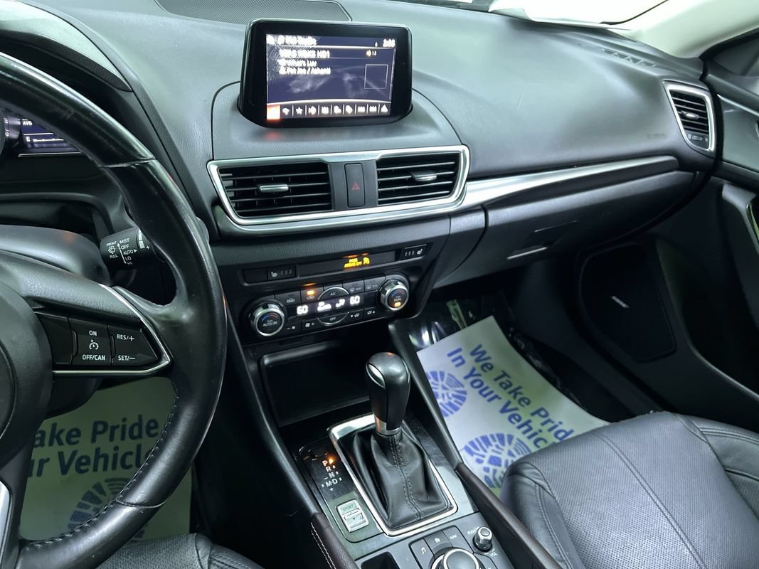 Used 2017 MAZDA MAZDA3 Grand Touring FWD image 21