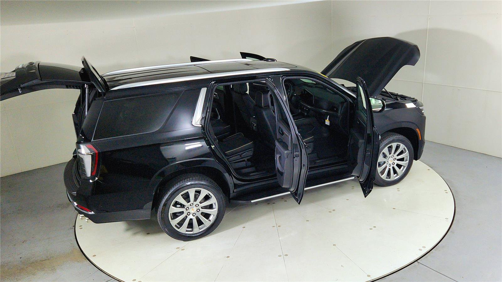 New 2026 Chevrolet Tahoe Premier w/ Sun And Tow Package AWD/4WD image 27