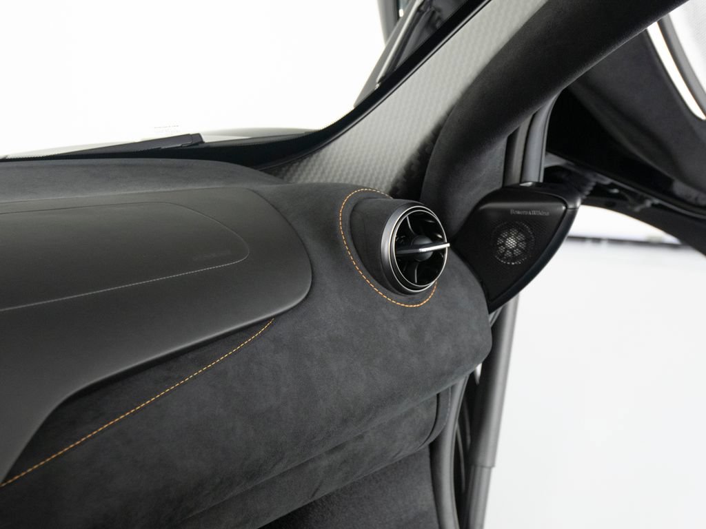 Used 2024 McLaren 750S Spider RWD image 24