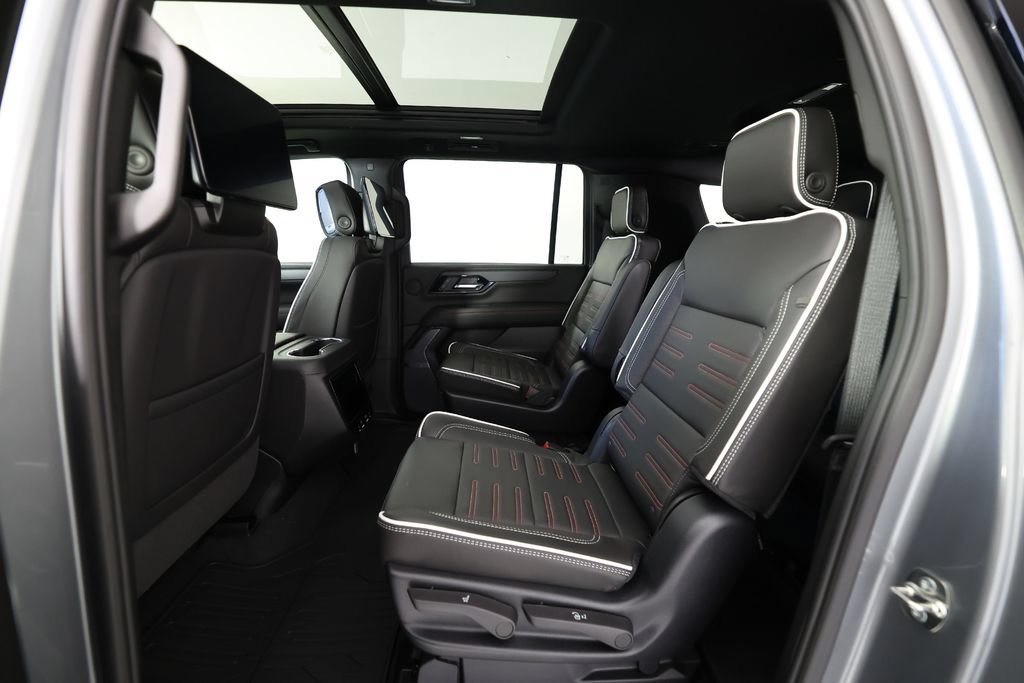 Used 2026 GMC Yukon XL AT4 Ultimate AWD/4WD image 16
