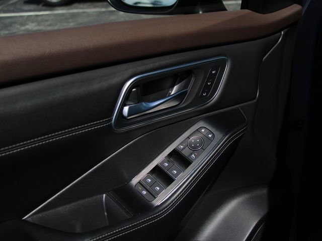Certified 2023 Nissan Rogue Platinum FWD image 16