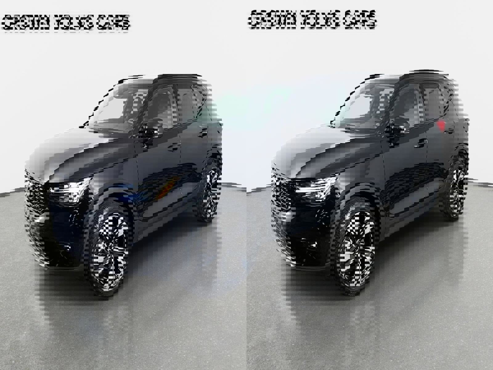 Used 2023 Volvo XC40 B4 Ultimate image 1