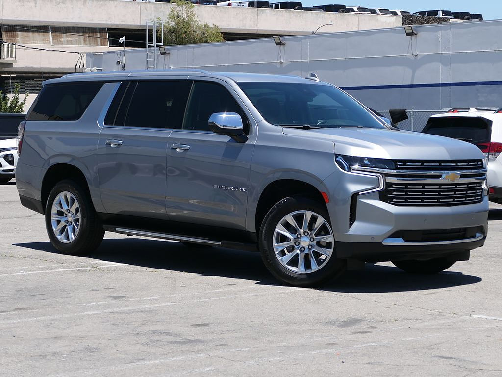 Used 2024 Chevrolet Suburban Premier RWD image 1