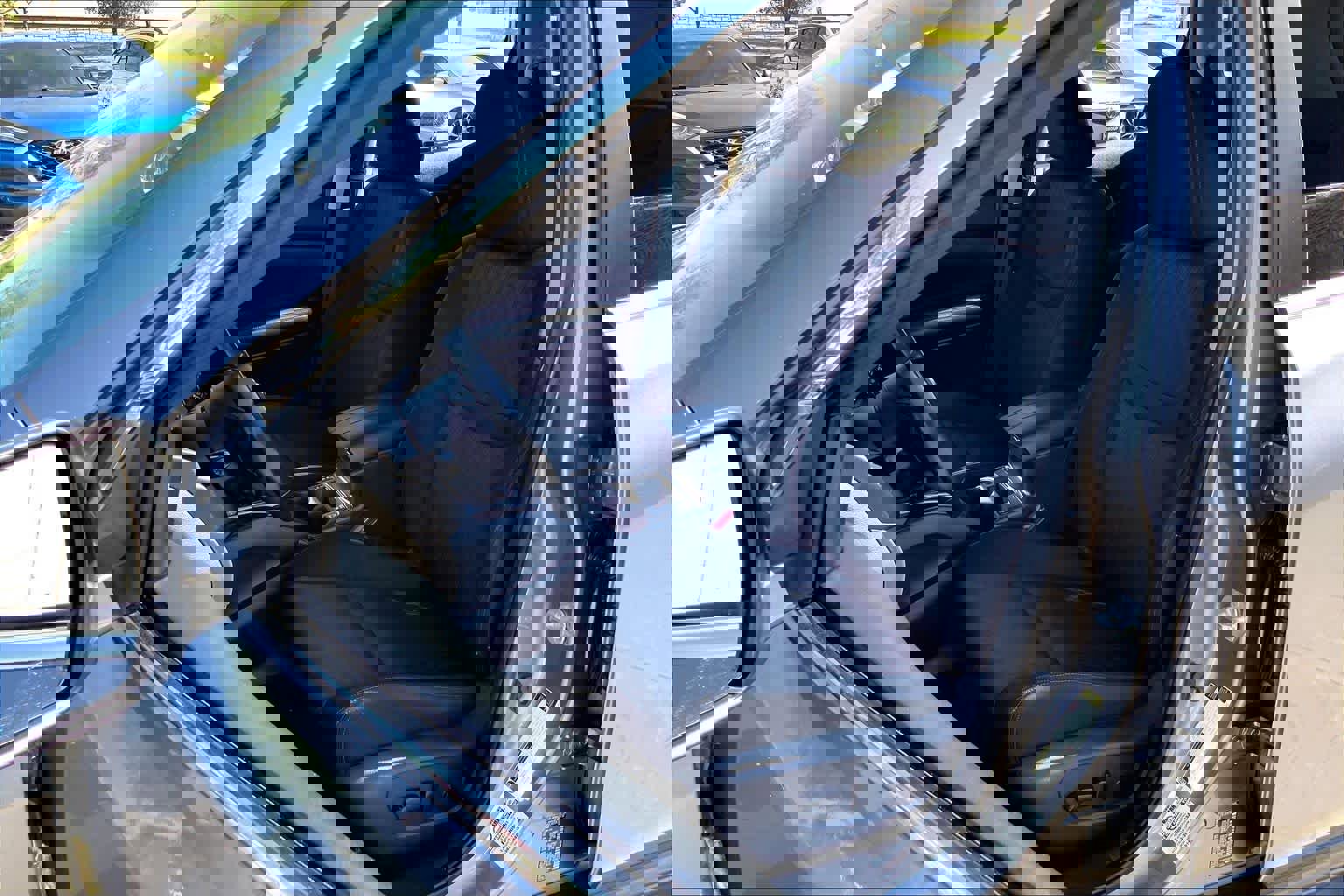 Used 2018 Nissan Rogue SV image 8