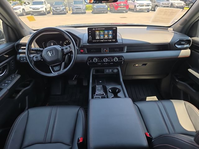 Certified 2025 Honda Pilot TrailSport image 13