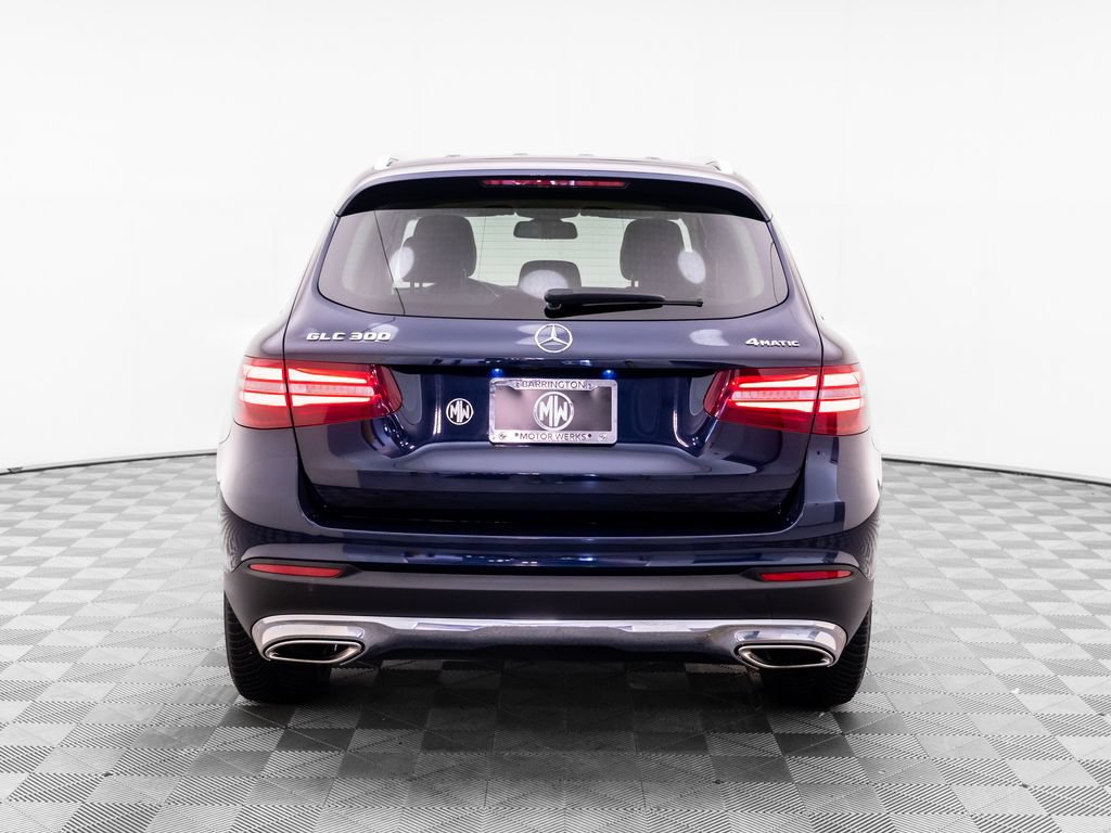 Used 2019 Mercedes-Benz GLC 300 4MATIC image 5