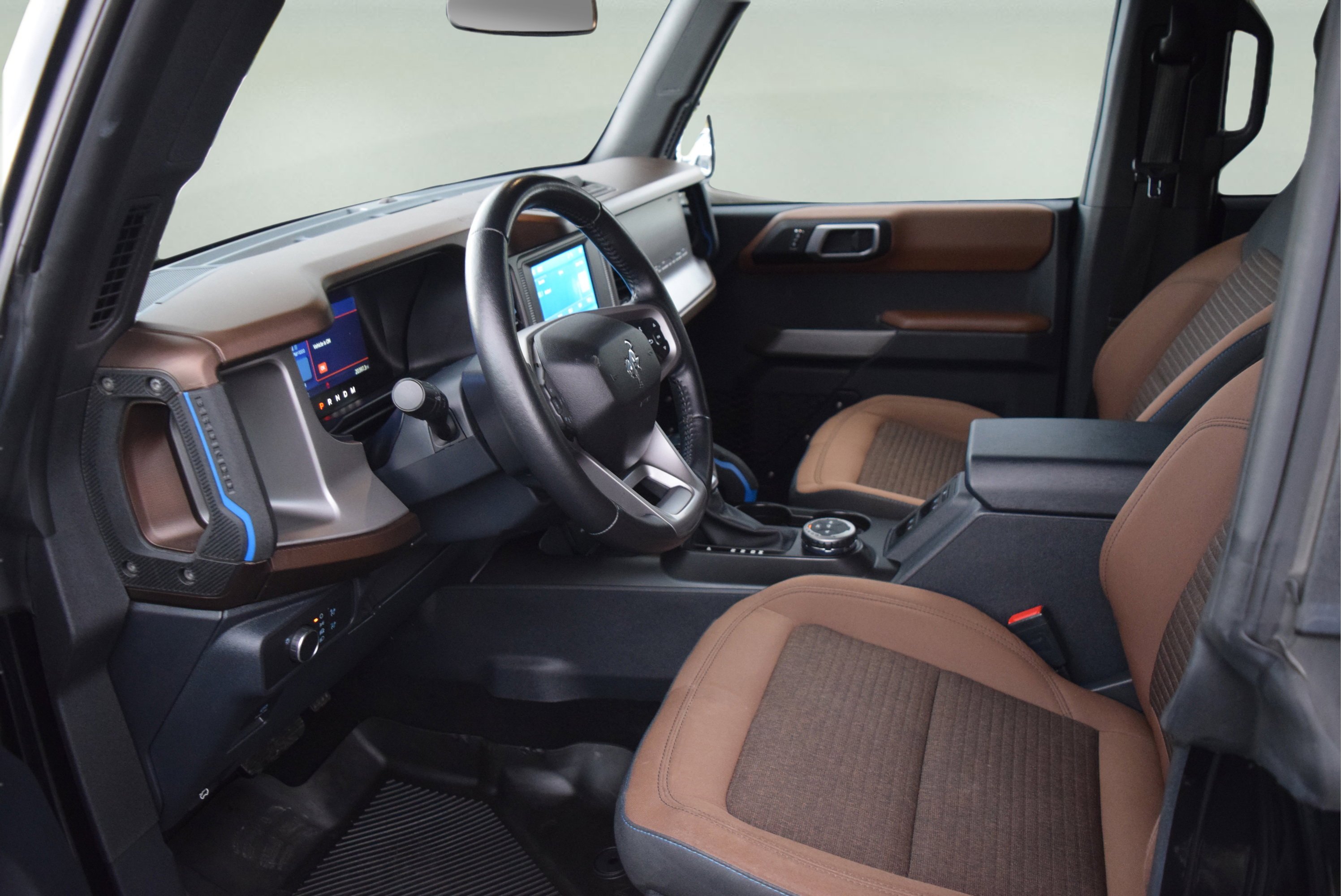 Used 2022 Ford Bronco Outer Banks image 10