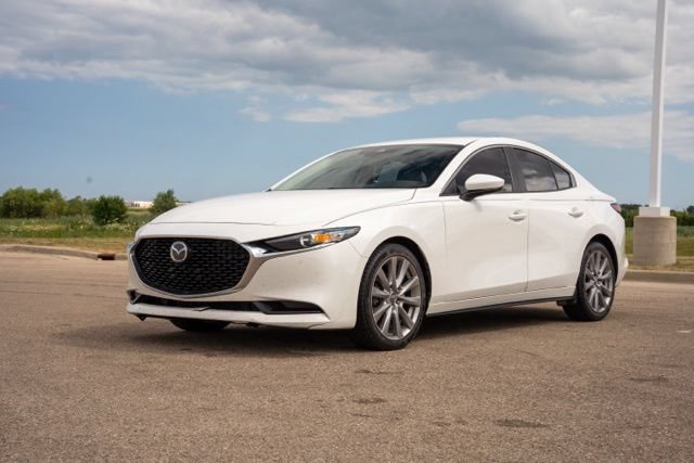 Used 2020 MAZDA MAZDA3 Sedan w/ Preferred Package FWD image 3