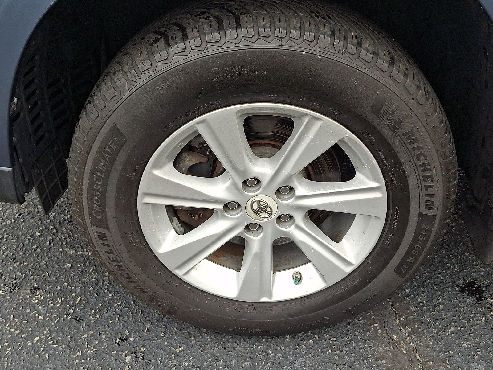 Used 2013 Toyota Highlander Plus AWD/4WD image 9